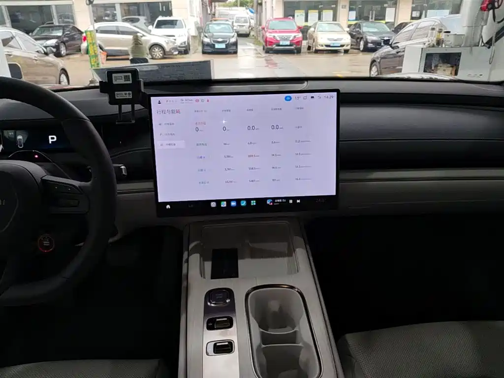 Xiaomi Auto Xiaomi SU7 2024 RWD Ultra Long Range Advanced Smart Driving Pro Edition фото 13