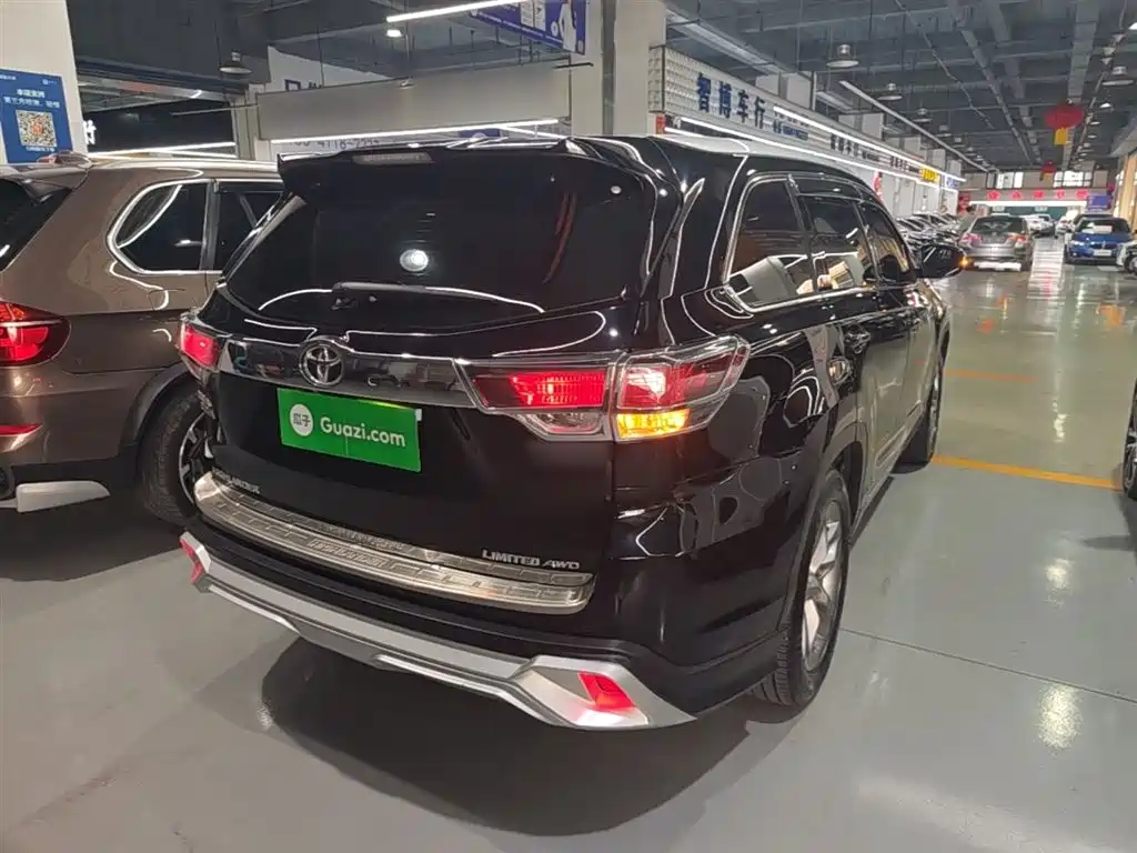 Toyota Highlander 2015 2.0T AWD Ultimate Edition 7-seater фото 7