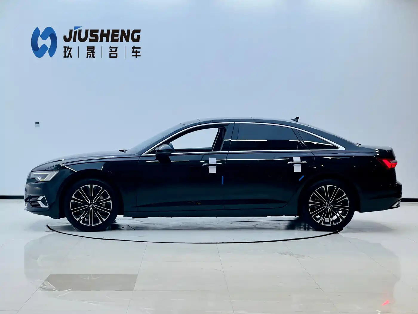 Audi A6L 2023 55 TFSI quattro Exclusive Elegance фото 12