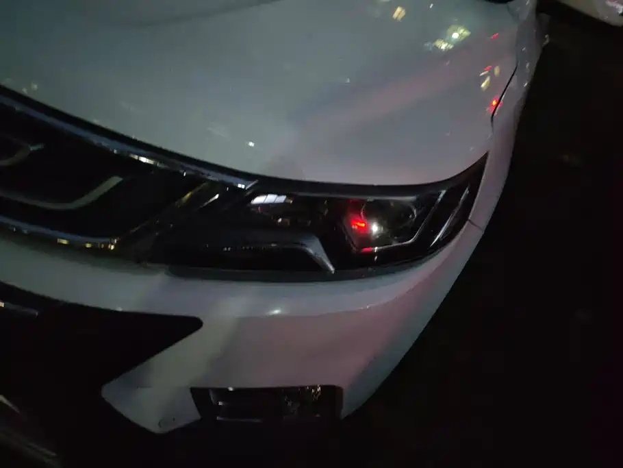 Geely Emgrand X6 2016 2016 1.3T CVT Flagship
