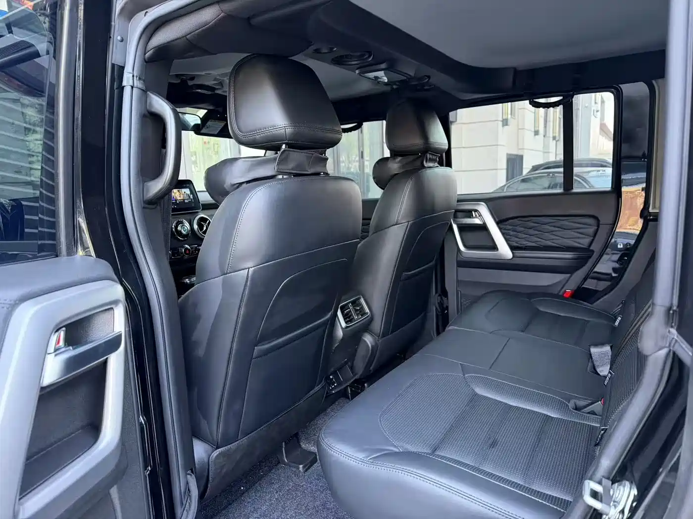 BAIC ORV Beijing Offroad BJ40 2024 2.0T Urban Hunter Glory Edition фото 13