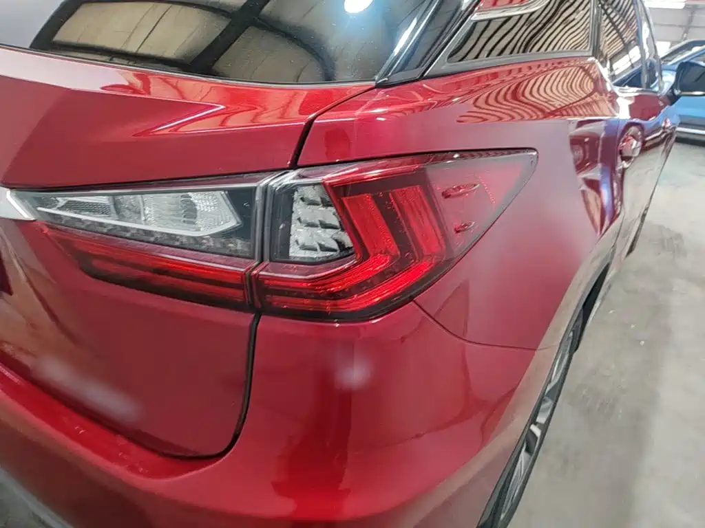 Фото 8 - Lexus RX