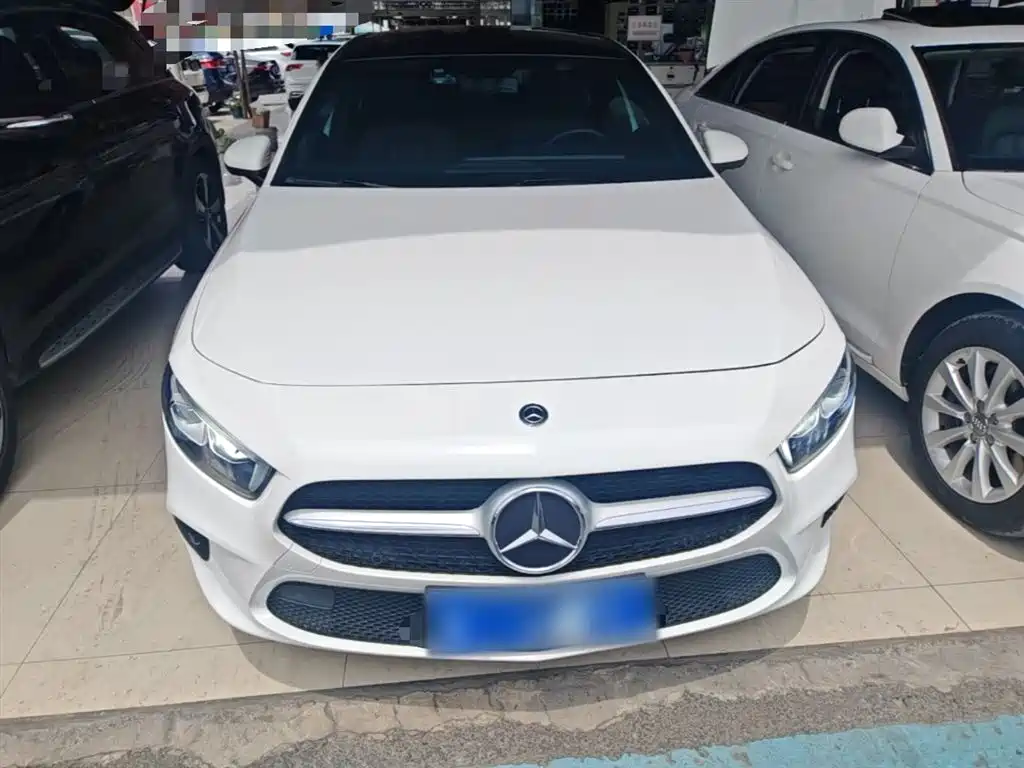 Mercedes-Benz A-Class 2020 A 200 L фото 3