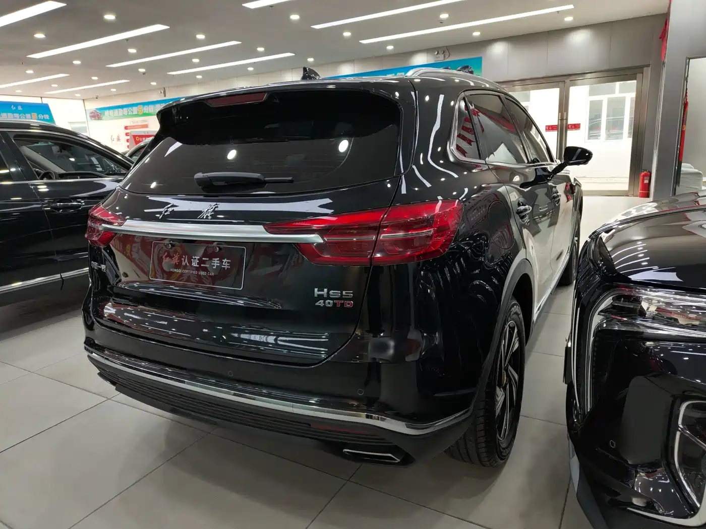 Hongqi HS5 2022 2.0T Smart Connect Premium Edition фото 8
