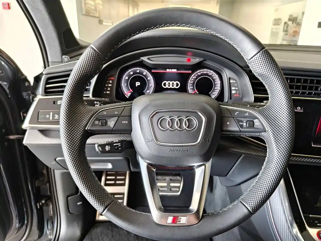 Audi SQ7 2025 2024 4.0 TFSI