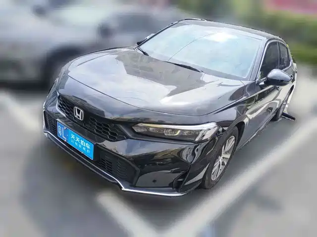 Honda Civic 2025 240TURBO CVT Smart Fun Plus — фото 1