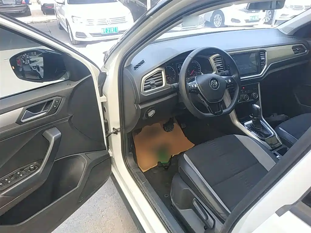 Volkswagen T-ROC 2018 230TSI DSG 2WD Progressive China V фото 16