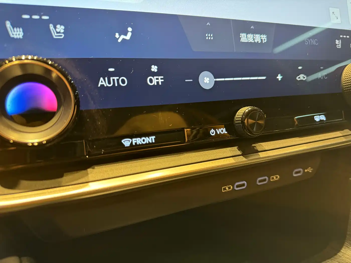 Lexus RZ 2023 450e 4WD Deluxe фото 10