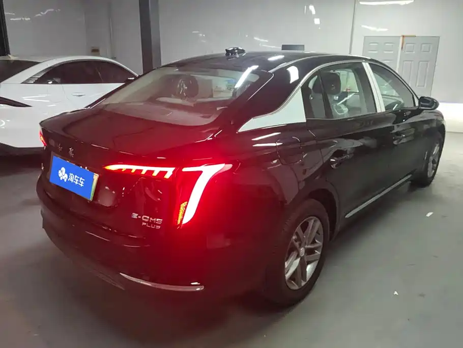 2026 Hongqi E-QM5