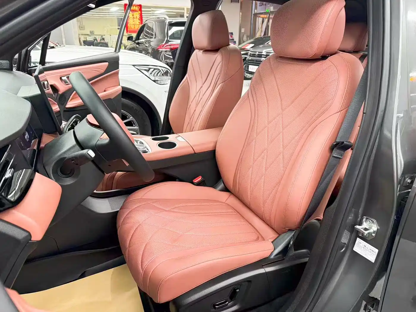 Geely Boyue REV 2026 2026 Extended Range Base Model