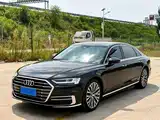 Фото 1 - Audi A8