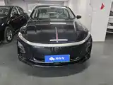 Photo 2 - Hongqi E-QM5