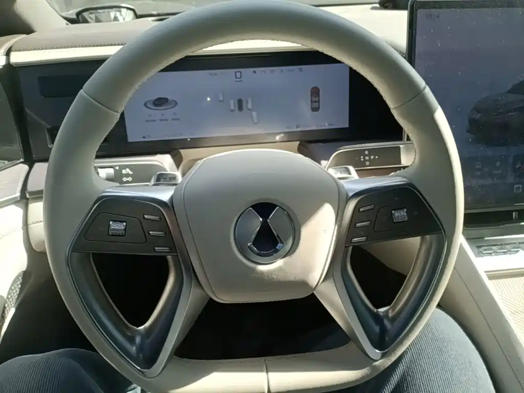 Denza Z9 2025 2024 Model 1100km AWD Ultra Edition