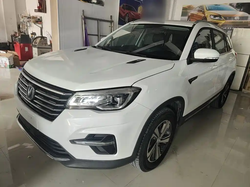 Фото 1 - Changan CS75
