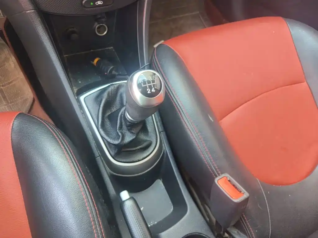 Hyundai Reina 2015 2014 1.4L Manual GLX