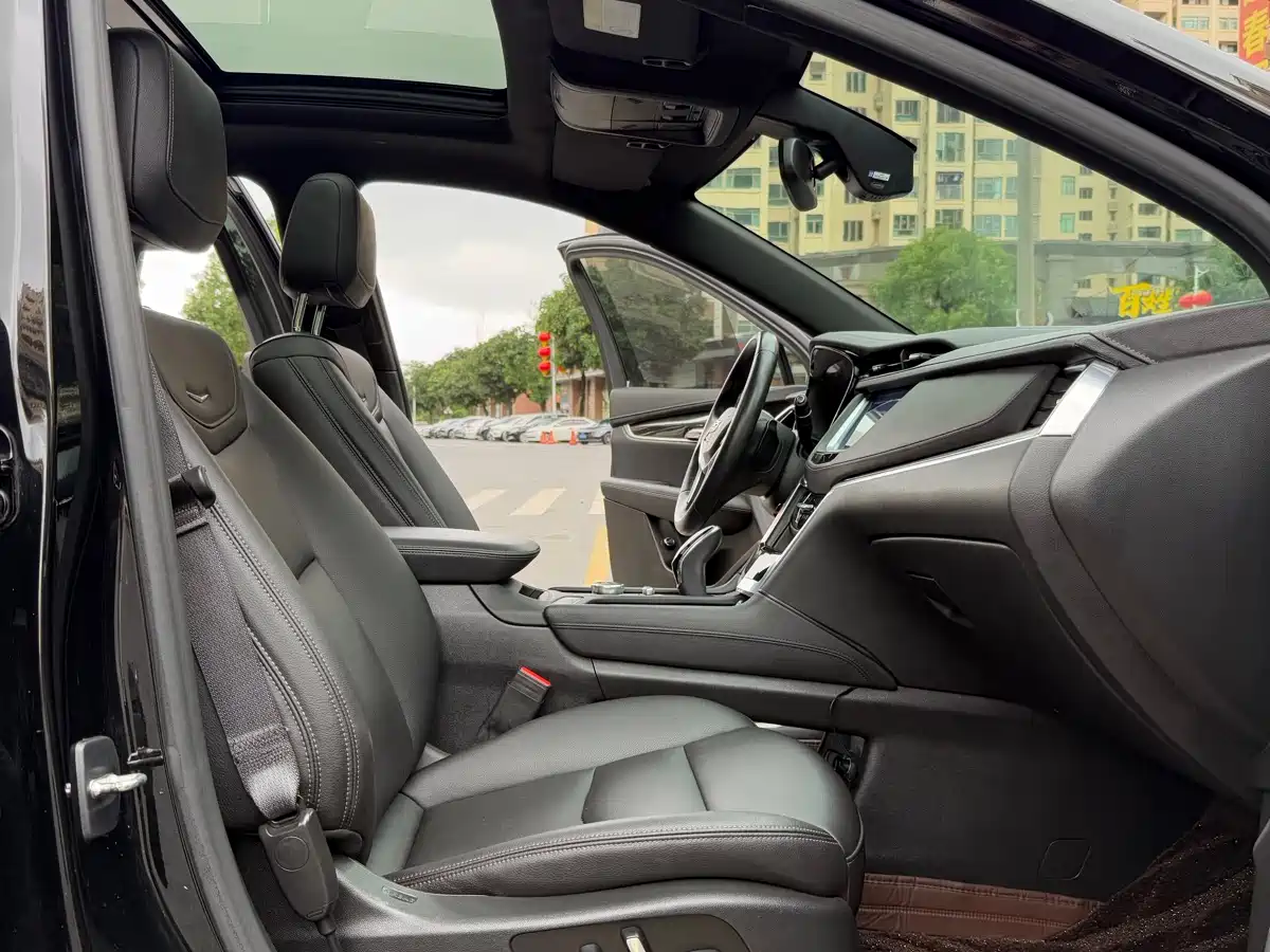 Cadillac XT5 2021 2.0T 2WD Luxury Edition фото 26