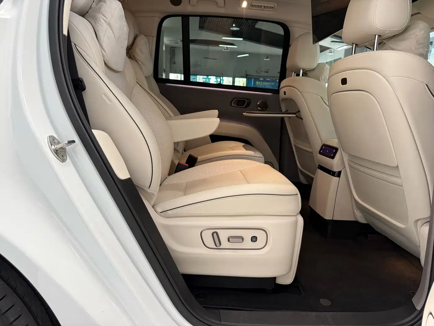 Li Auto Li i8 2025 2025 Standard Edition