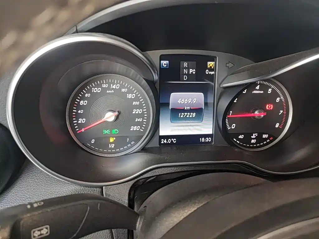 Mercedes-Benz C-Class 2015 Facelift C 180 L Sport фото 12