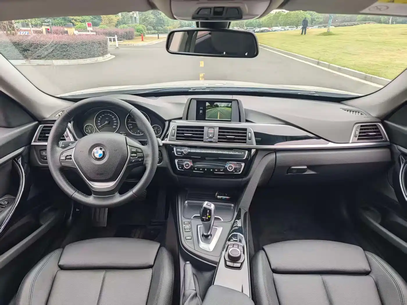BMW 3 Series GT 2018 320i Fashion фото 8