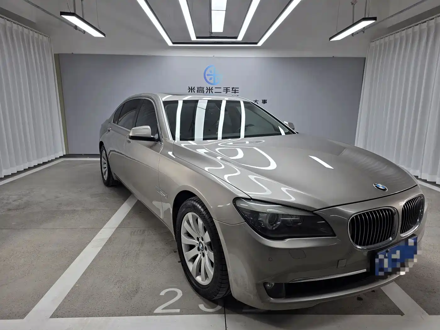 BMW 7 Series 2009 Model 740Li Leading Edition