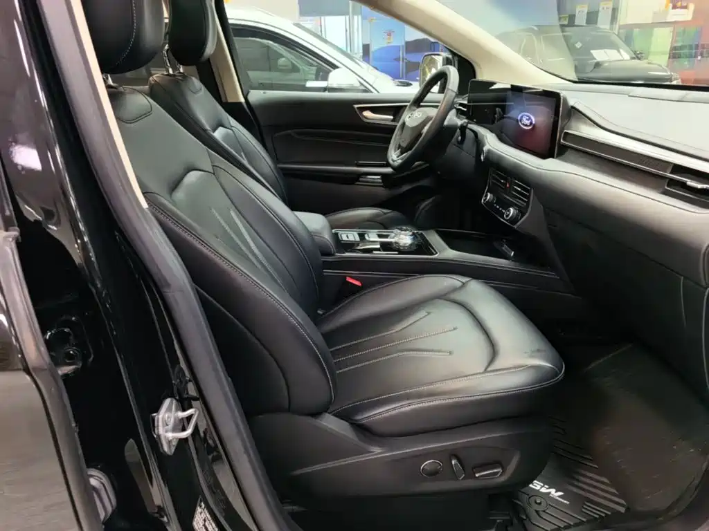 Ford Edge 2022 2021 PLUS EcoBoost 245 FWD Platinum Sharp 5-seater