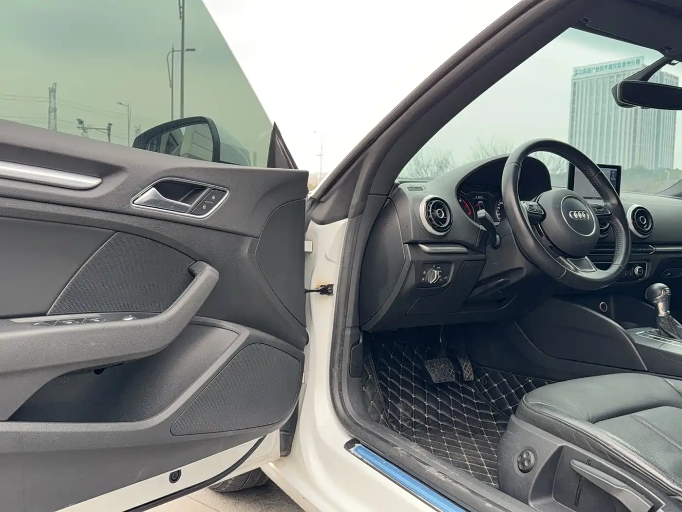 Audi A3 (Import) 2015 Cabriolet 40 TFSI фото 14