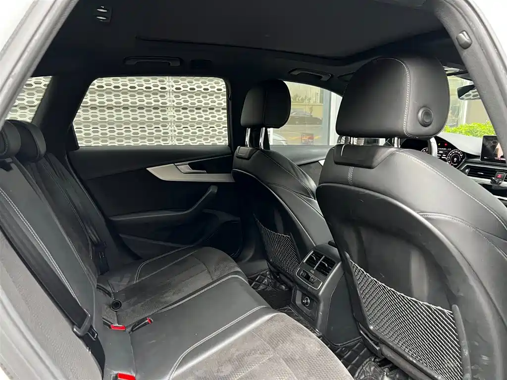 Audi A4 (Import) 2020 Avant Pioneer 40 TFSI Luxury Sport фото 24