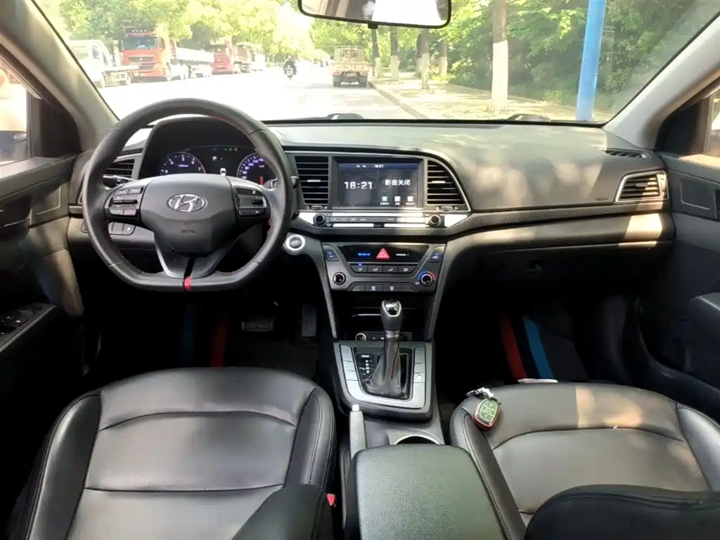 Hyundai Elantra 2018 1.4T DCT Dynamic·Vitality Model фото 10