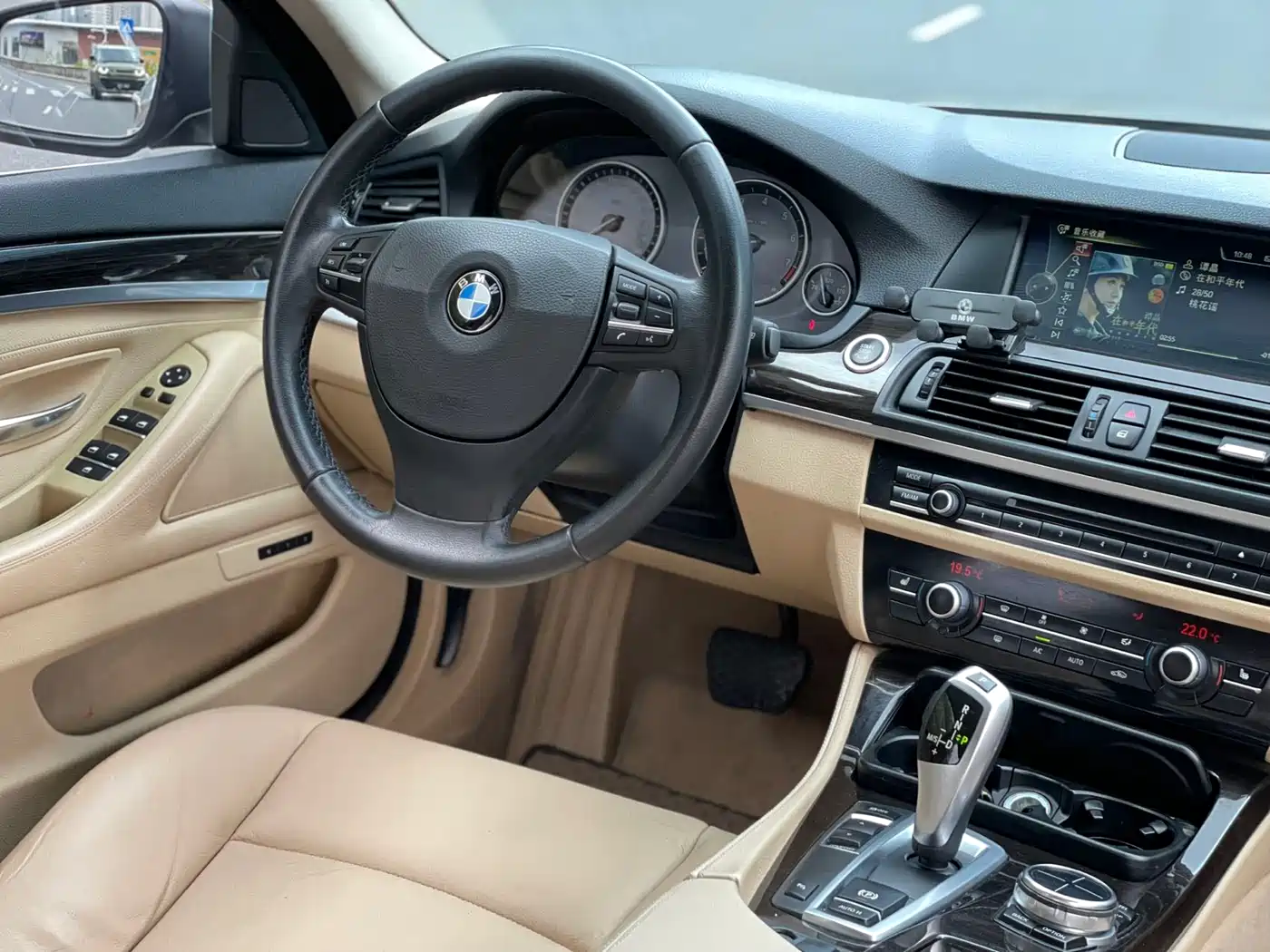 BMW 5 Series 2013 530Li Leadership фото 8
