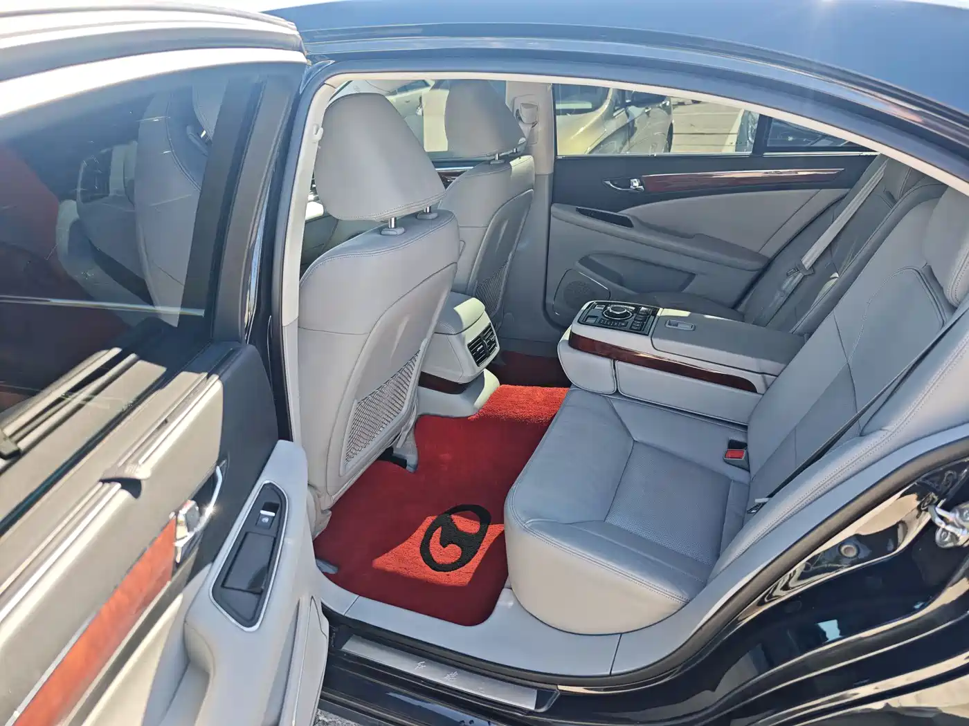 Hongqi H7 2015 2.0T Luxury фото 8