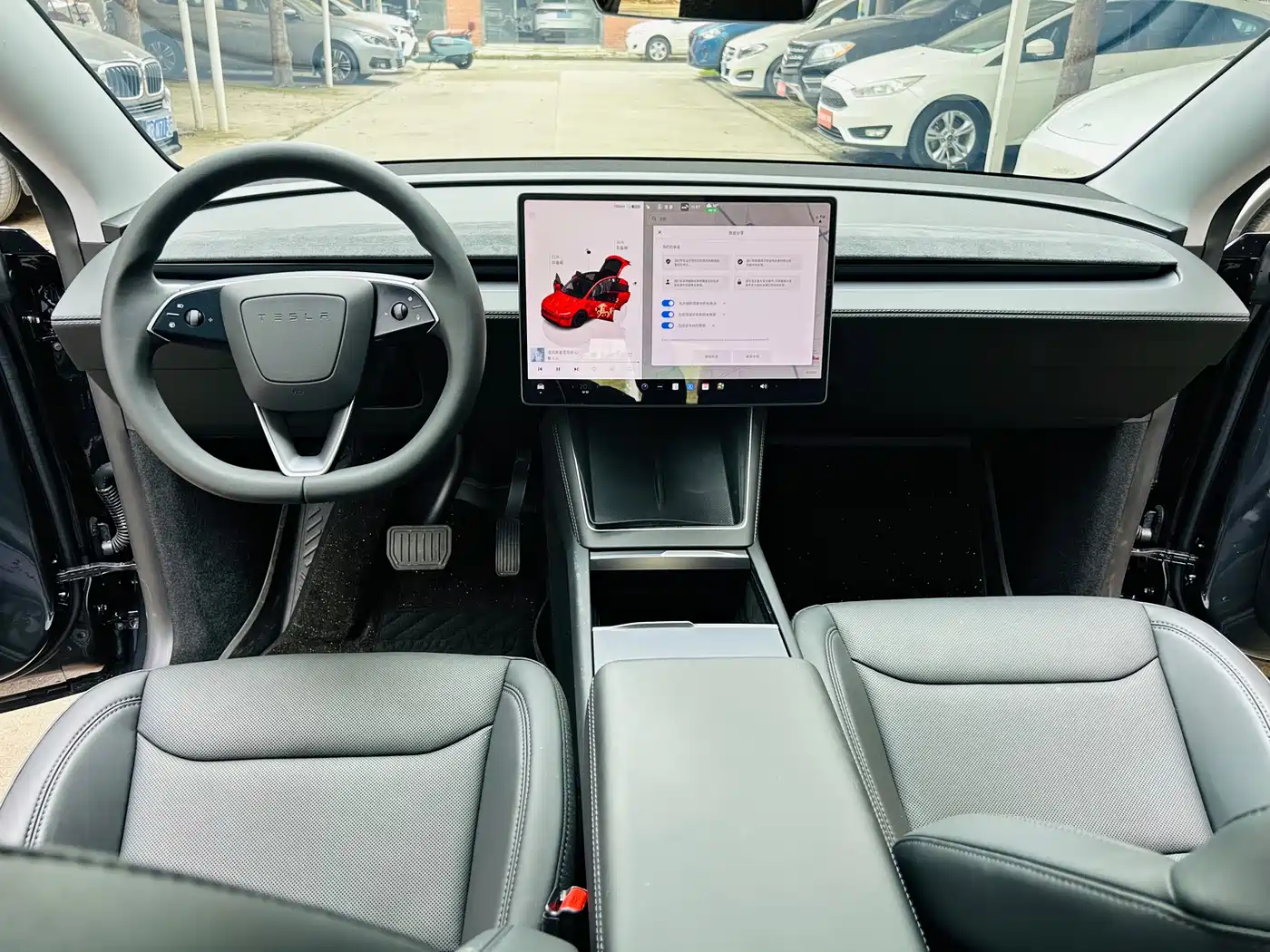 TESLA MODEL Y