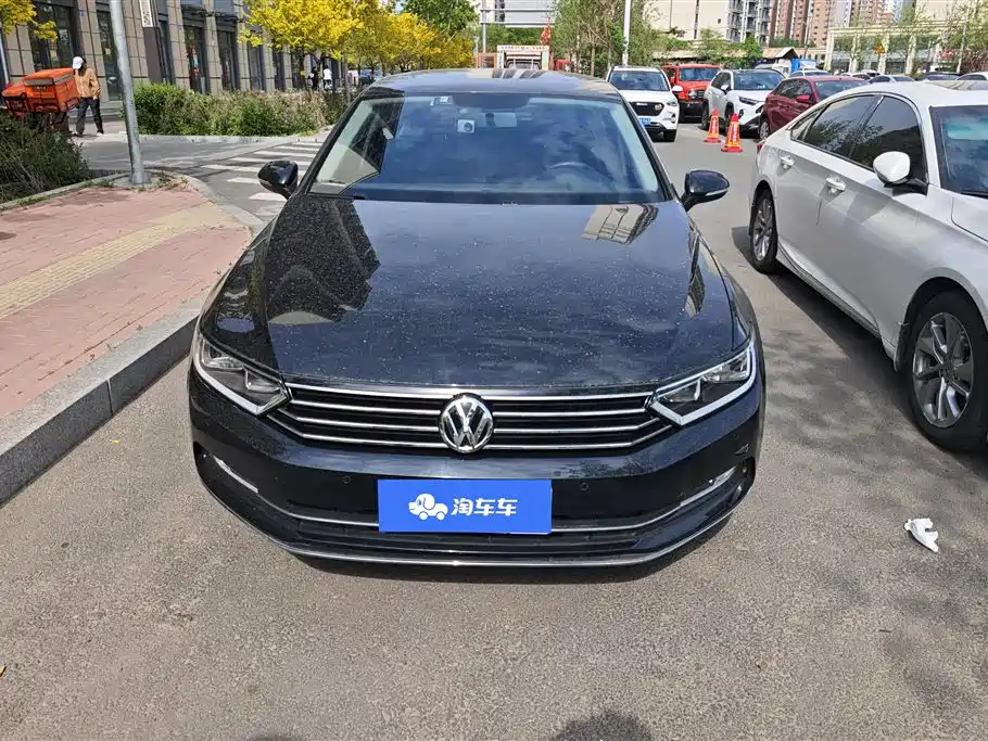 Volkswagen Magotan 2018 280TSI DSG Comfort фото 2