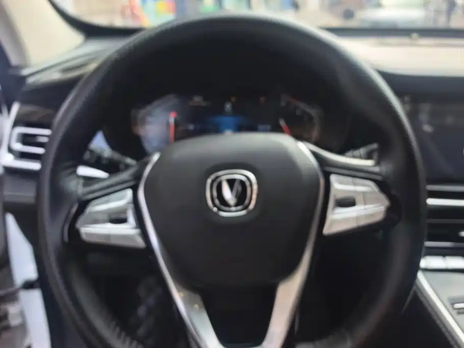 Changan CS85 2019 2019 2.0T Automatic Premium Edition China V