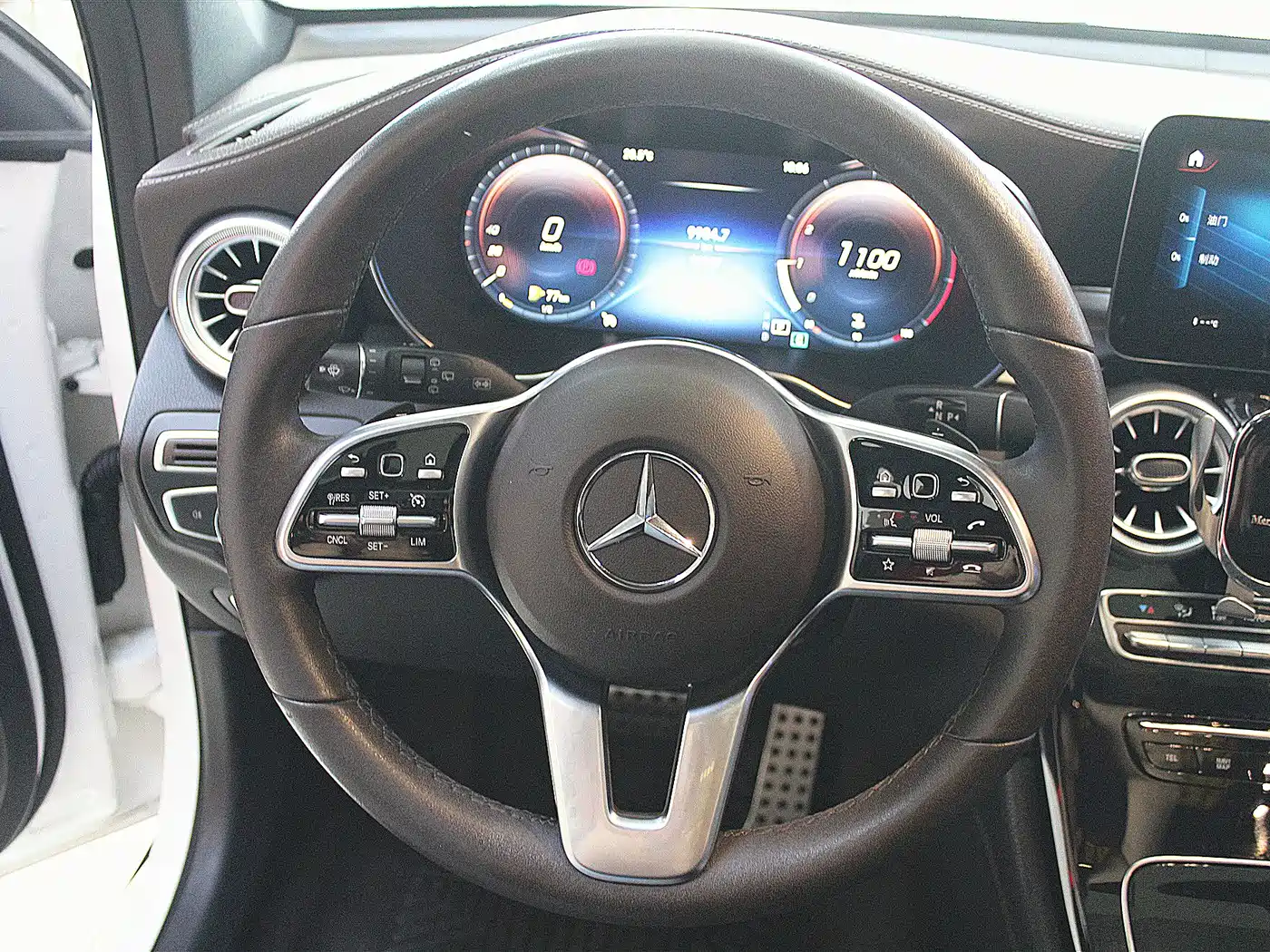 Mercedes-Benz GLC 2021 GLC 260 L 4MATIC Sporty фото 8