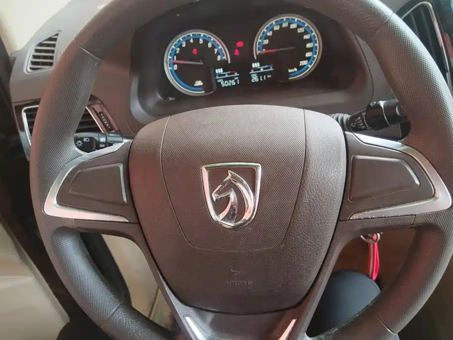 Baojun 730 2014 2014 1.5L Manual Comfort 7-seater
