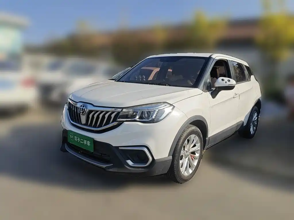 Zhonghua V3 2020 2020 1.6L Manual Comfort Starry Sky Edition