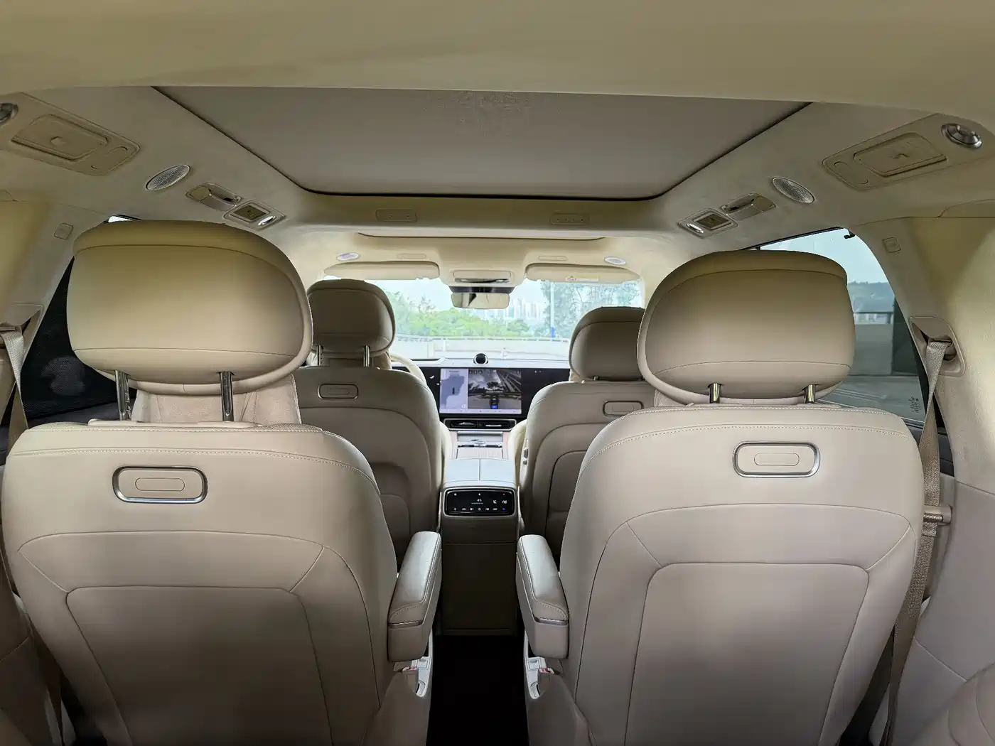 AITO Wenjie AITO M9 2024 Range Extender Max Edition 42kWh 6-seater фото 30