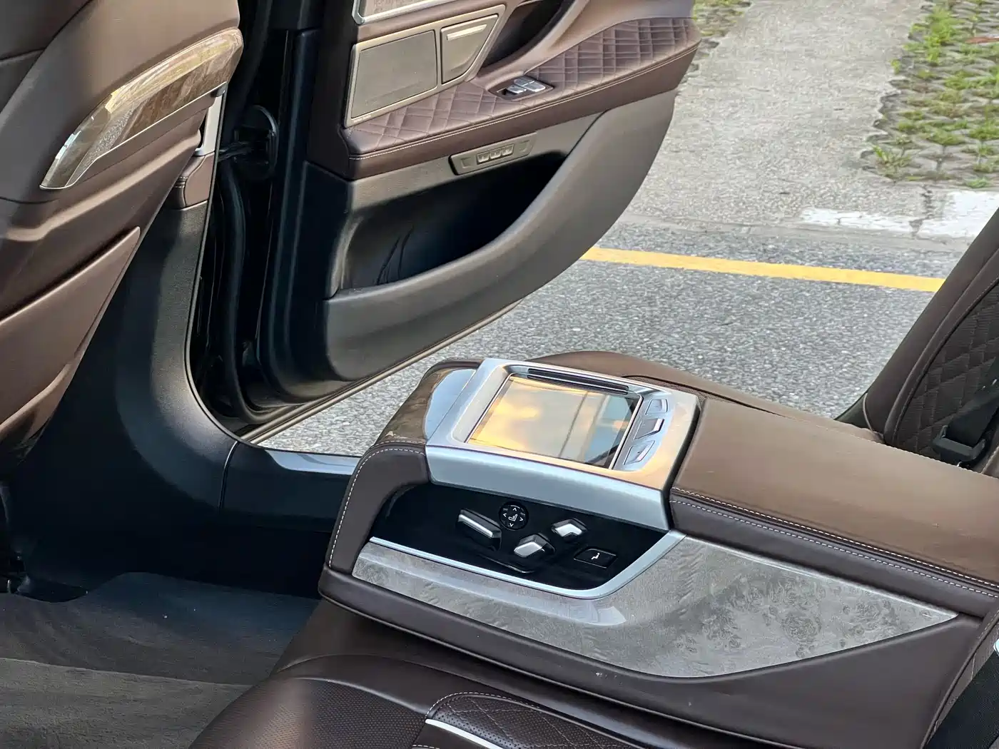 BMW 7 Series 2019 Facelift 740Li Leading Luxury Package фото 27