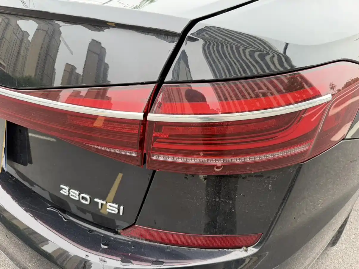 Volkswagen Passat 2024 380TSI Starlight Luxury Edition фото 29