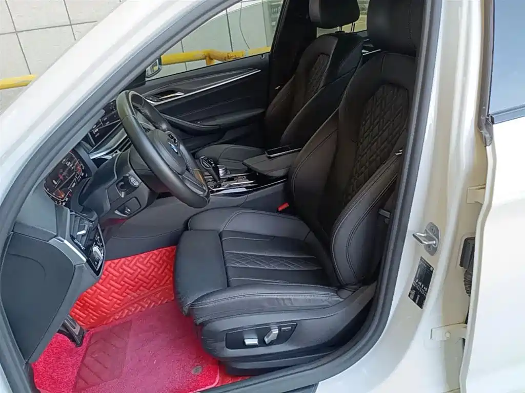 BMW 5 Series (Import) 2021 525i M Sport Package фото 22