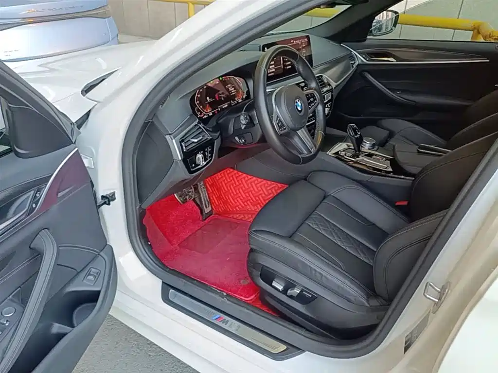 BMW 5 Series (Import) 2021 525i M Sport Package фото 23