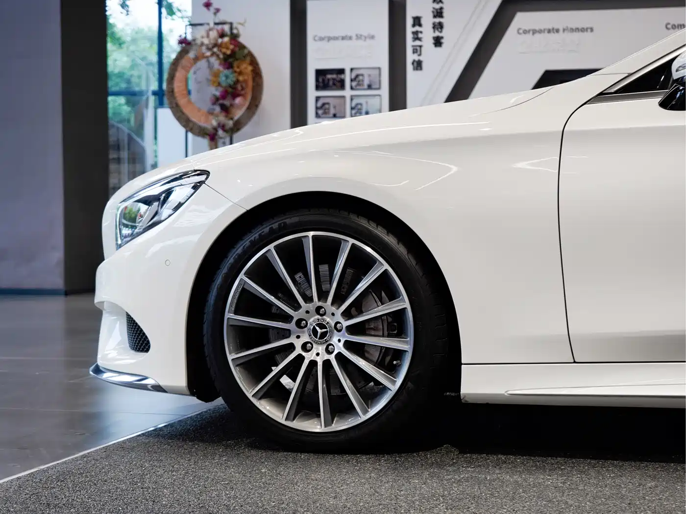 Mercedes-Benz S-Class 2017 S 500 4MATIC Coupe фото 8