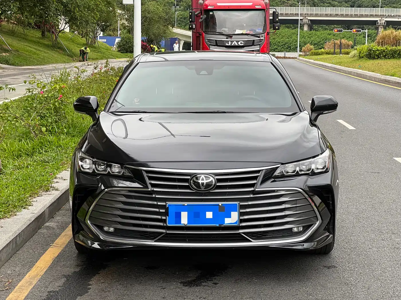 Toyota Avalon 2021 2.5L Luxury Edition фото 2