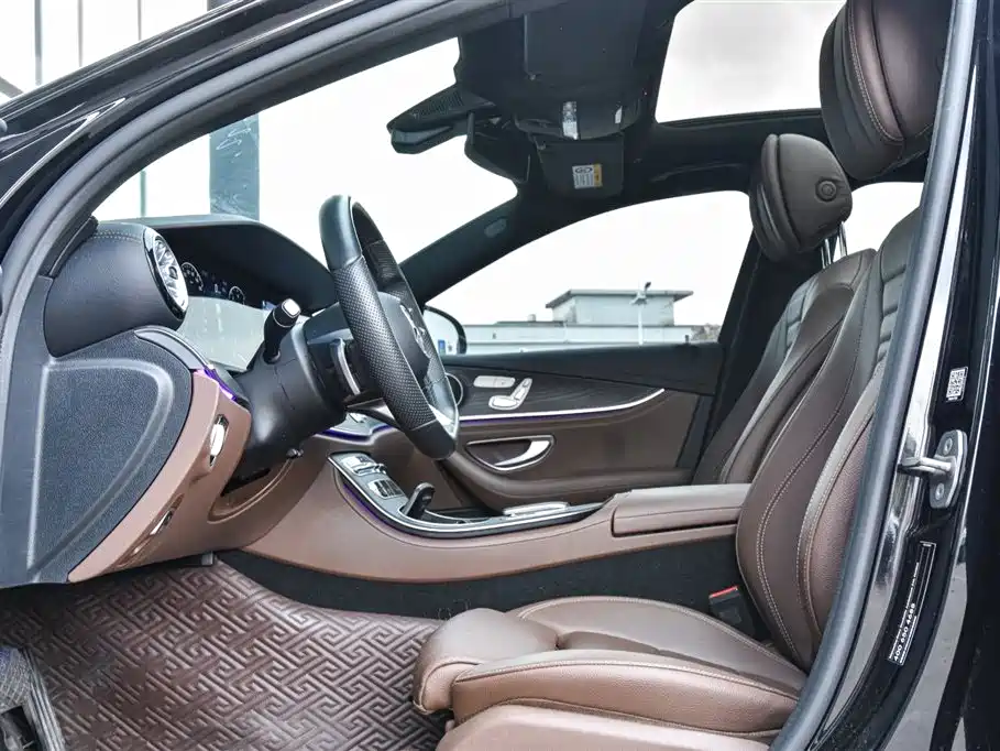 Mercedes-Benz E-Class 2022 E 300 L Sport Fashion фото 9