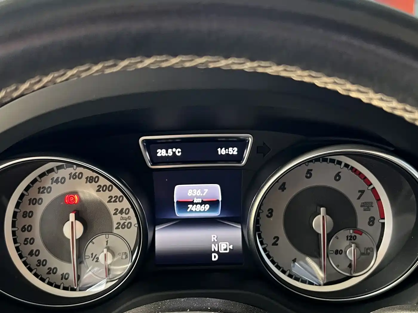 Mercedes-Benz GLA 2016 GLA 200 Dynamic фото 3