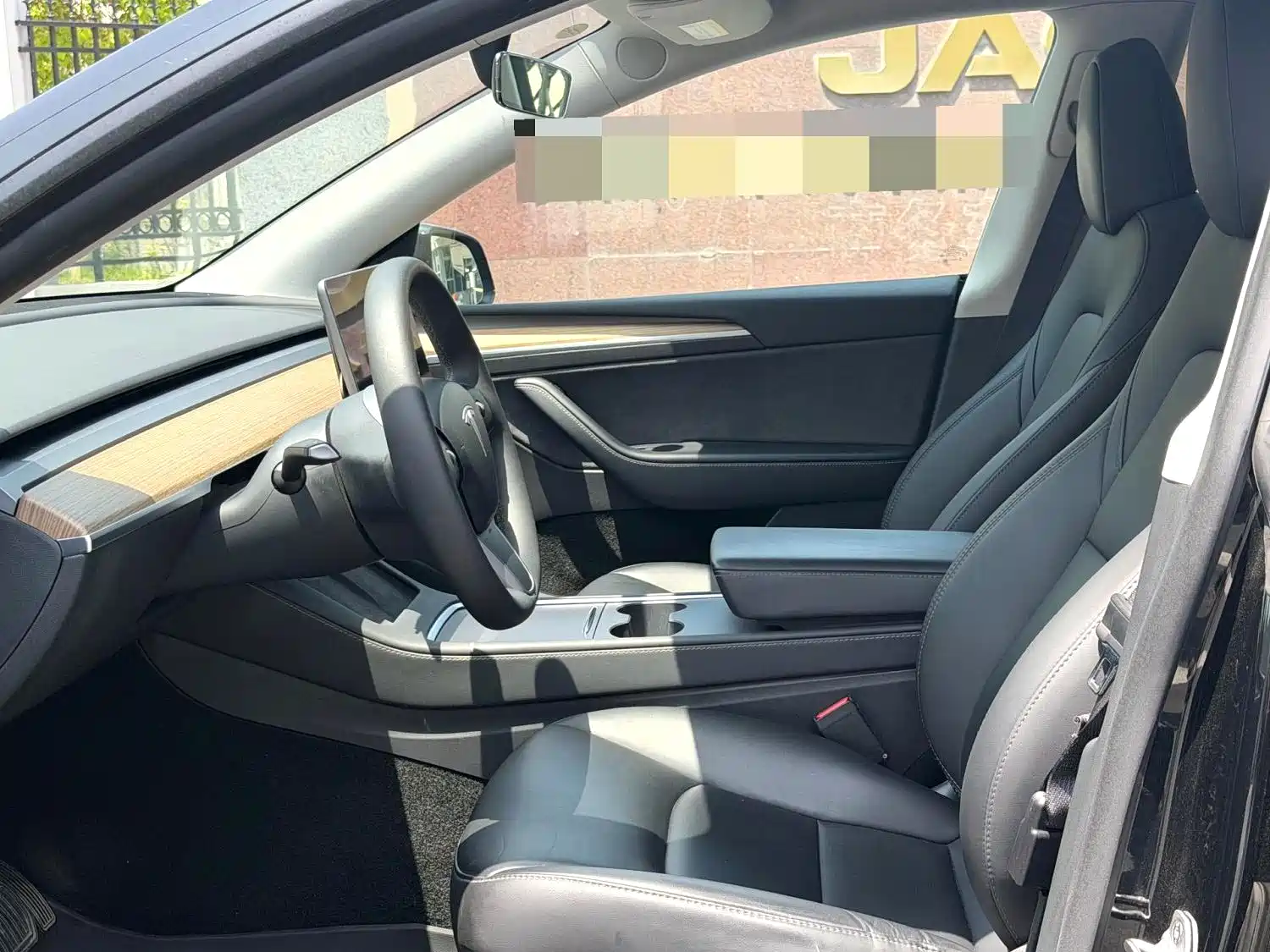 Фото 6 - Tesla Model Y
