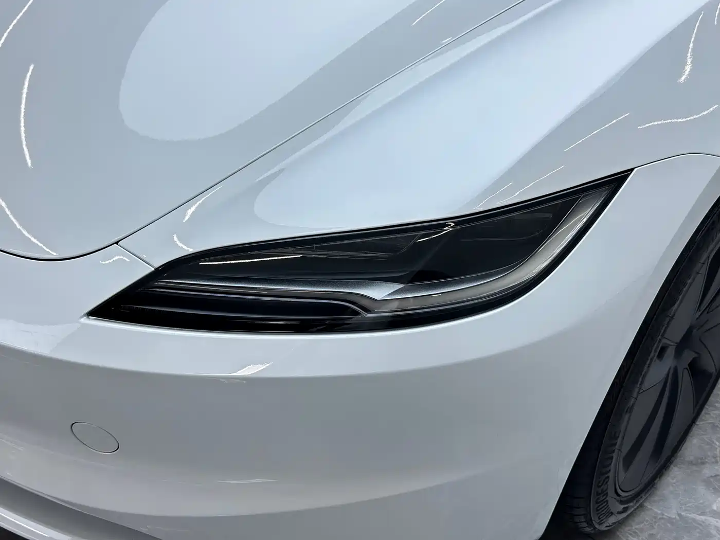Tesla Model 3 2026 2025 Model Year Facelift Rear-Wheel Drive