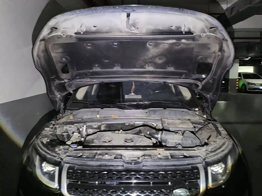 صورة 3 - Land Rover Range Rover Evoque