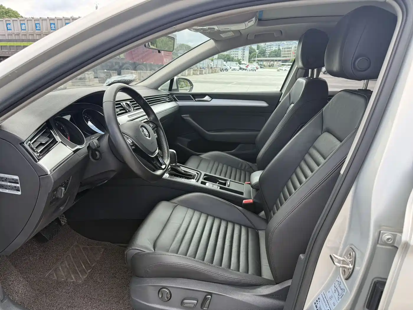 Volkswagen Magotan 2017 330TSI DSG Leading фото 5