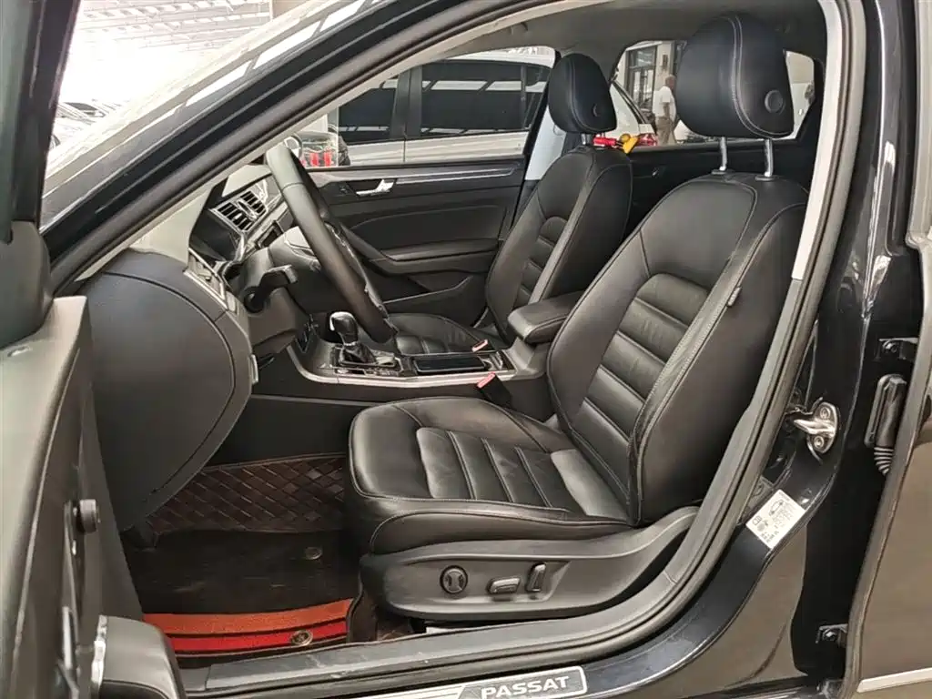 Volkswagen Passat 2017 330TSI DSG Prestige фото 15